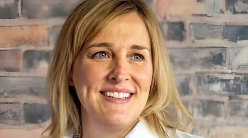 rebecca sneed net worth